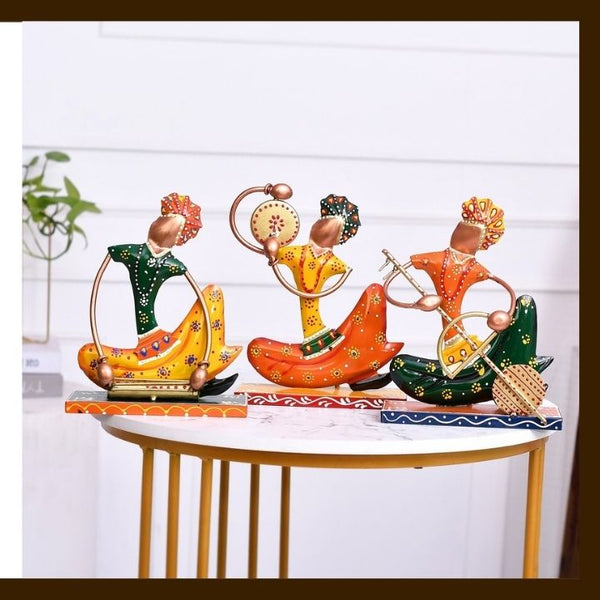 MATAL TABLE DECOR HAND I CRAFTS NAGPURI  MUSICIAN GOLDEN