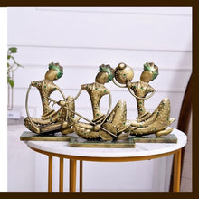 MATAL TABLE DECOR HAND I CRAFTS NAGPURI  MUSICIAN GOLDEN