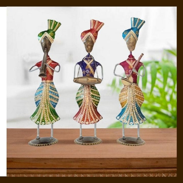 MATAL TABLE DECOR HAND I CRAFTS STANDING LADY MUSICIAN 