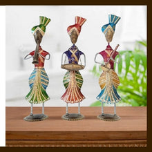 MATAL TABLE DECOR HAND I CRAFTS STANDING LADY MUSICIAN 