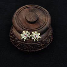 Impon Stud Earrings]