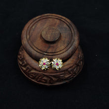 Impon Stud Earrings]