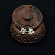 Impon Stud Earrings]