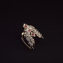 impon Vanki ring with gemstones